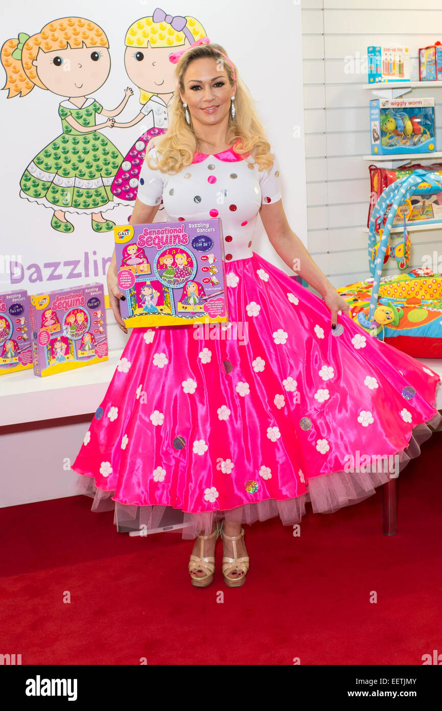 Strictly Come Dancing ballerina professionista Kristina Rihanoff lancia un nuovo giocattolo per Galt al Toy Fair 2015. Foto Stock