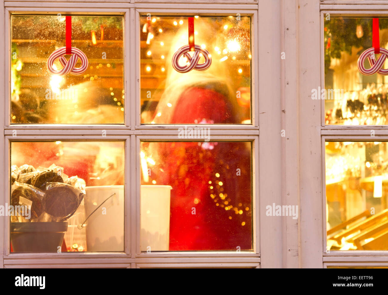 Natale al Tivoli a Copenhagen di notte, mercatino di Natale Foto Stock