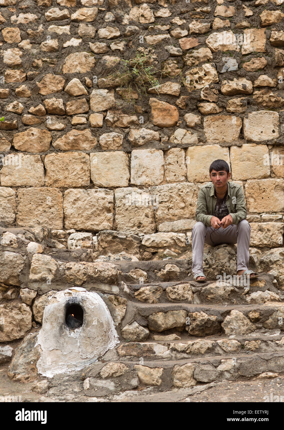 Yezedi profughi dal Sinjar vivono nel Tempio Lalesh, Kurdistan, Iraq Foto Stock