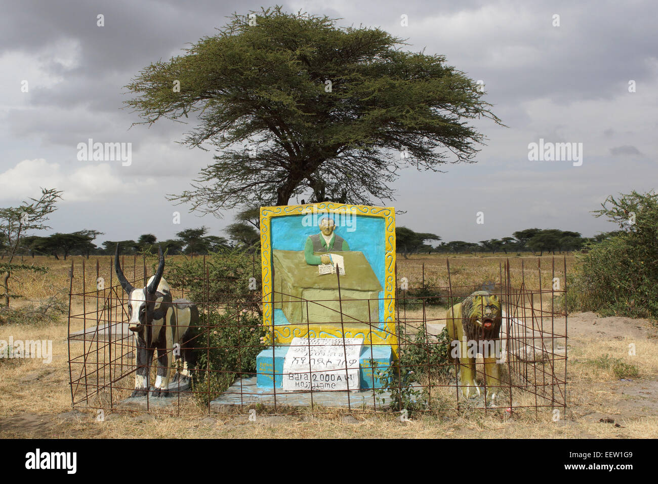 GREAT Rift Valley, Etiopia - Novembre 24, 2014: belle tombe dipinte di capi clan su 24 novembre 2014 nella Rift Graet V Foto Stock