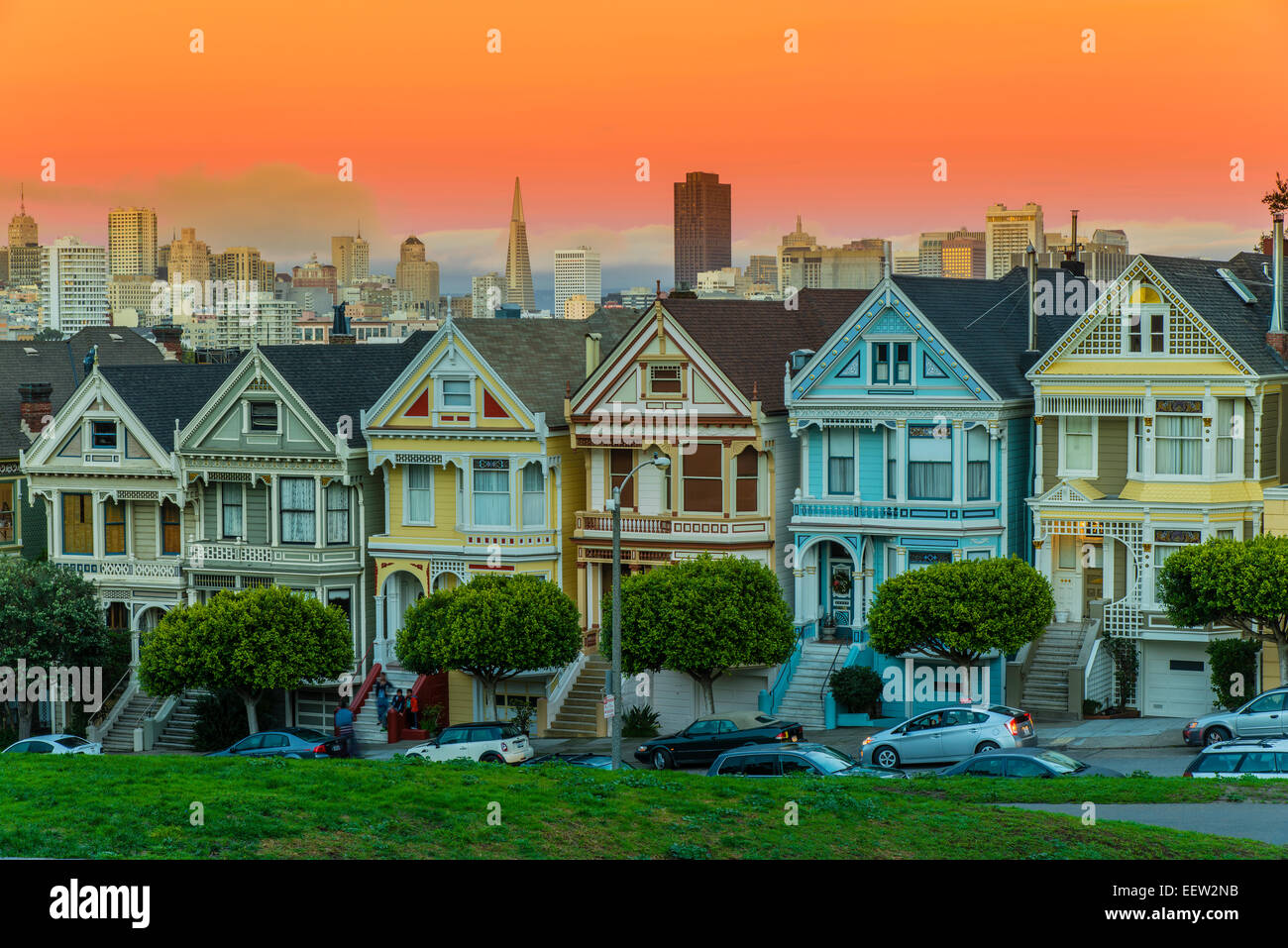 Painted Ladies case vittoriane in Alamo Square, San Francisco, California, Stati Uniti d'America Foto Stock