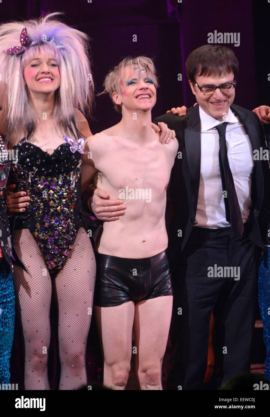 New York, NY, STATI UNITI D'AMERICA. Xxi gen, 2015. Lena Hall, John Cameron Mitchell, Stephen Trask all'interno di John Cameron Mitchell torna a Edvige e il pollice arrabbiato, Belasco Theatre di New York, NY Gennaio 21, 2015. Credito: Derek Storm/Everett raccolta/Alamy Live News Foto Stock
