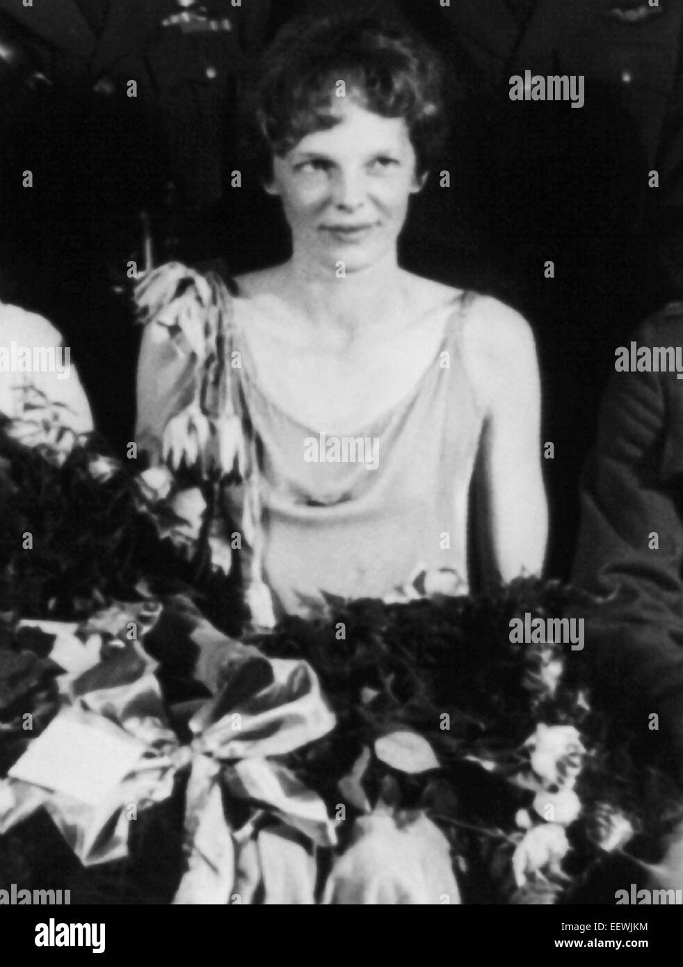 Foto d'epoca della pioniera e autrice dell'aviazione americana Amelia Earhart (1897 – dichiarata morta nel 1939) – Earthart e il suo navigatore Fred Noonan sono scomparsi nel 1937 mentre stava cercando di diventare la prima donna a completare un volo circumnavigazionale del globo. Foto circa 1930. Foto Stock