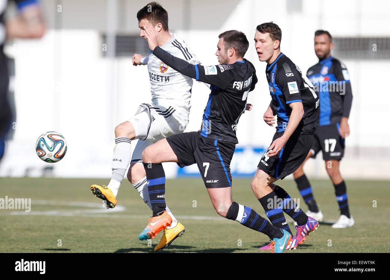 San Pedro del Pinatar, Spagna. 22 gennaio 2015. Amichevole partita di calcio tra FSV Francoforte vs CSKA Mosca nel Pinatar Arena Sport Center Credit: ABEL F. ROS/Alamy Live News Foto Stock