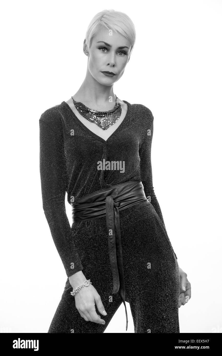 Donna matura modello corto con capelli biondi Foto Stock