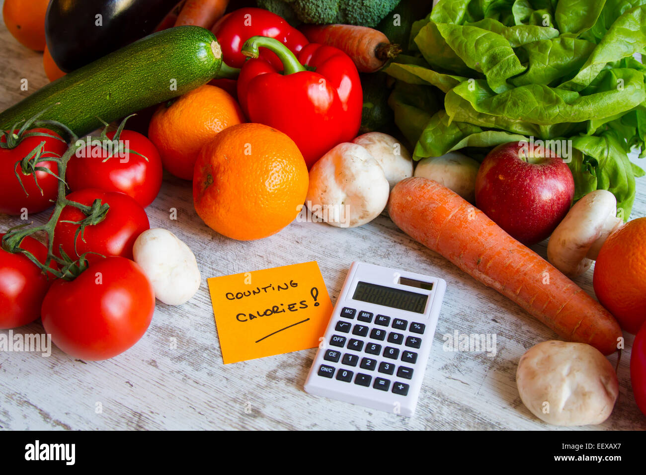 Il conteggio delle calorie, dieta di frutta e verdura Foto Stock