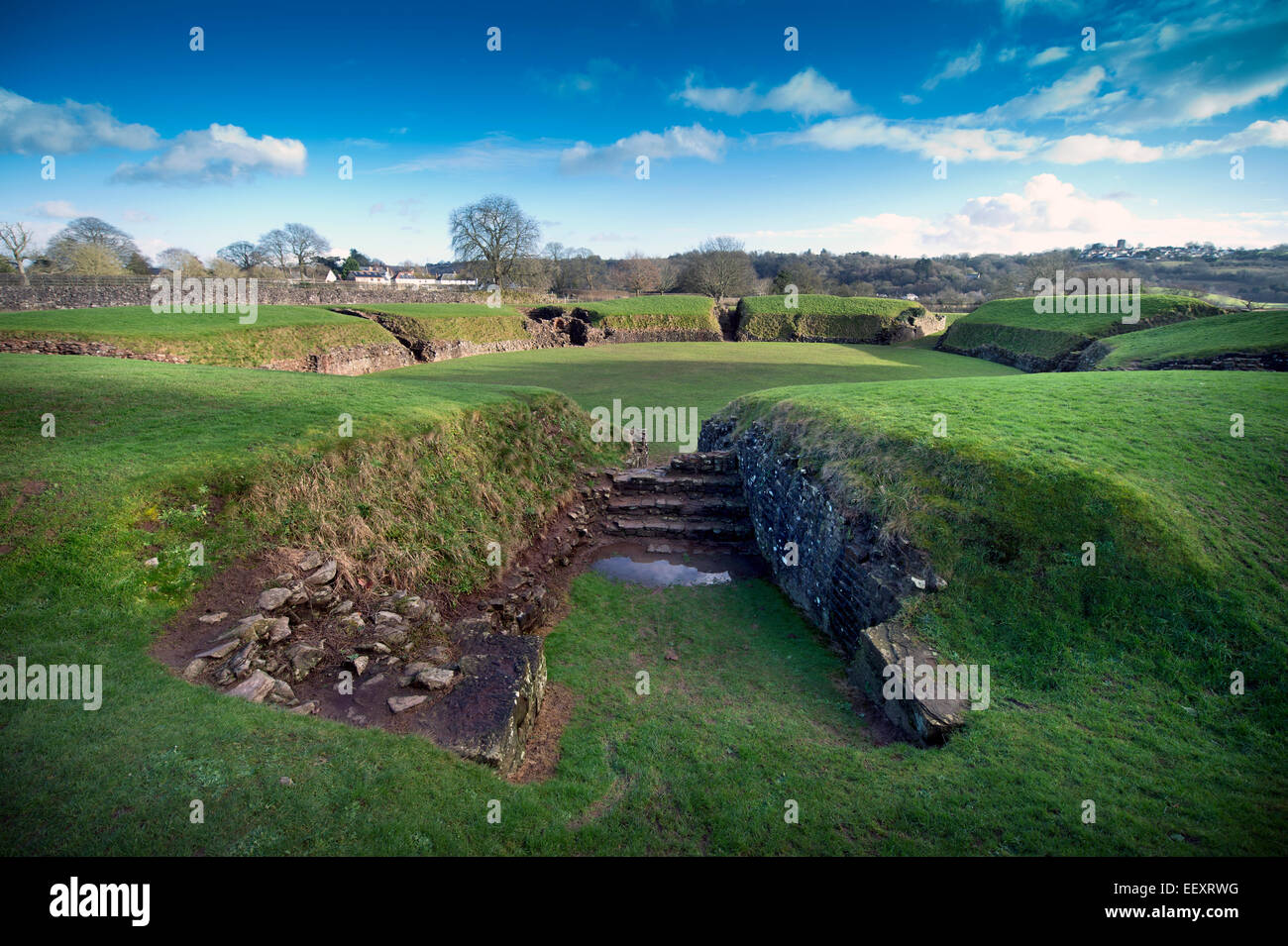 I resti dell'Anfiteatro romano di Caerleon vicino a Newport, S.Wales UK Foto Stock