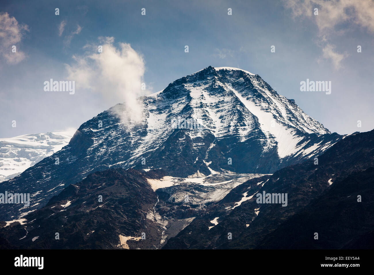 Aiguille du Gouter picco di montagna sul Mont Blanc, Rhone-Alpes, Haute-Savoie, sulle Alpi francesi, Francia, Europa Foto Stock