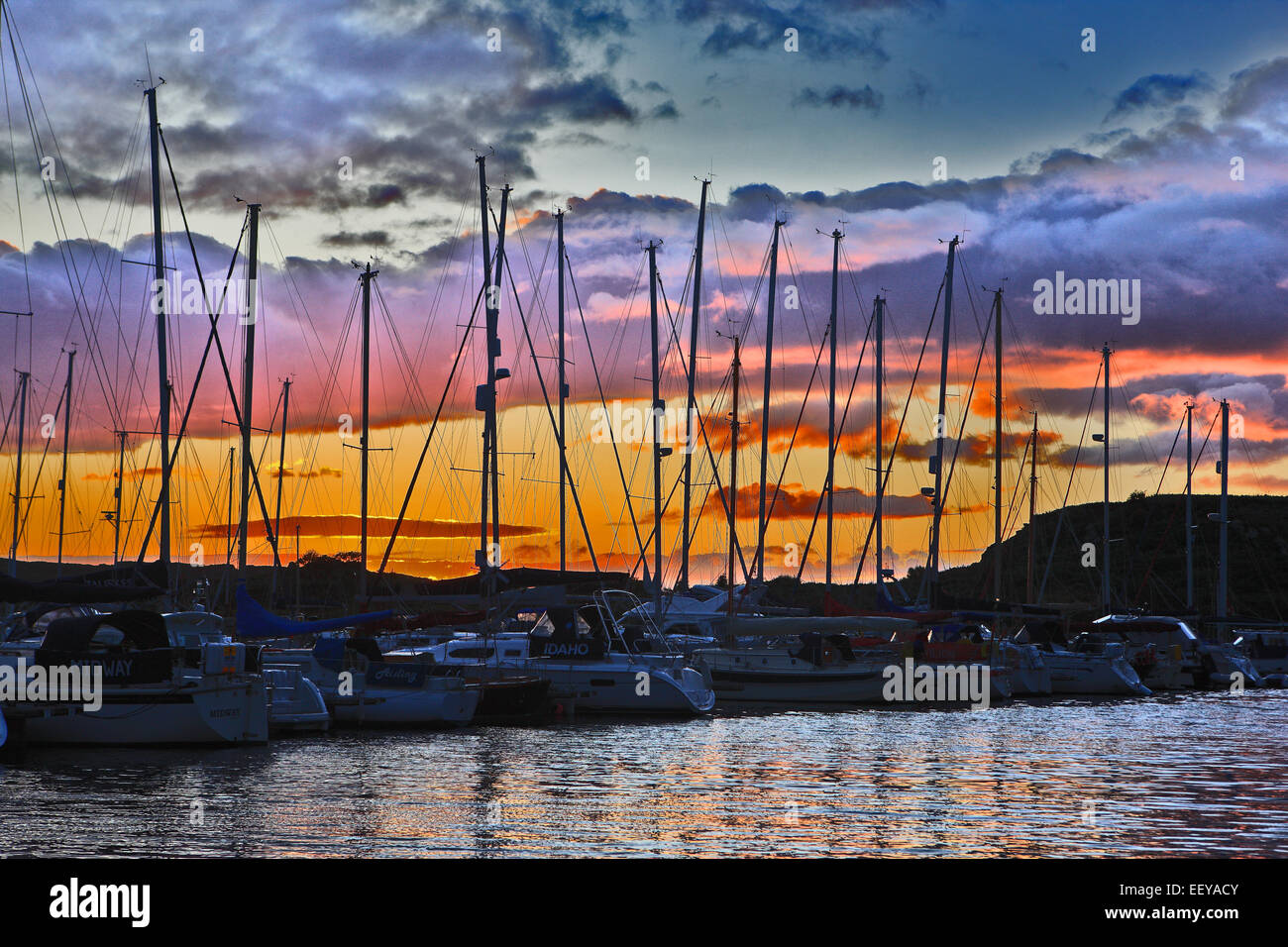 Bel tramonto a Craobh Haven Marina tra Oban e Lochgilphead su la costa ovest della Scozia Foto Stock