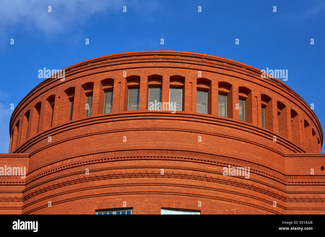 Frammento di facciate in mattoni edificio a Poznan Foto Stock