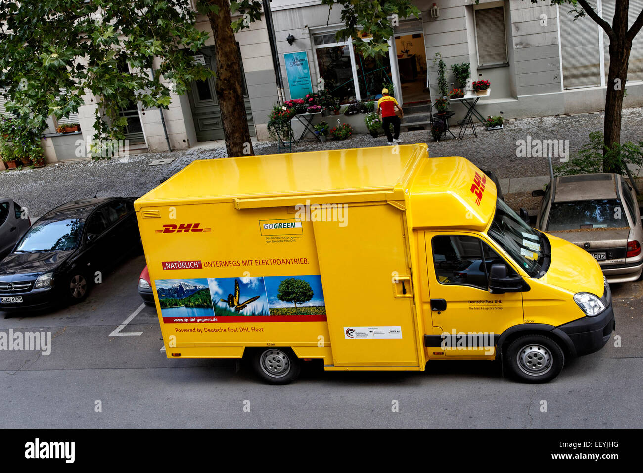 Auto pacchetto DHL Foto Stock