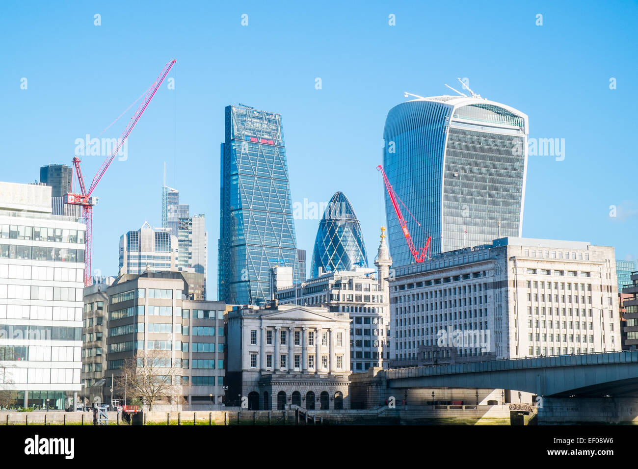 Edifici di uffici della città di Londra, tra cui l'edificio Gherkin e walkie talkie, grattacieli, Londra, Inghilterra Foto Stock