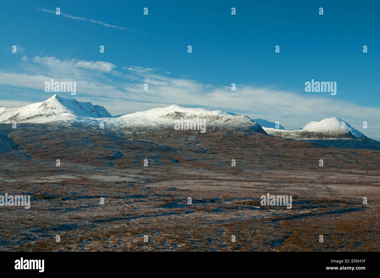 Nevato Ben più Coigach, Beinn Tarsuinn e Beinn un Eoin Foto Stock