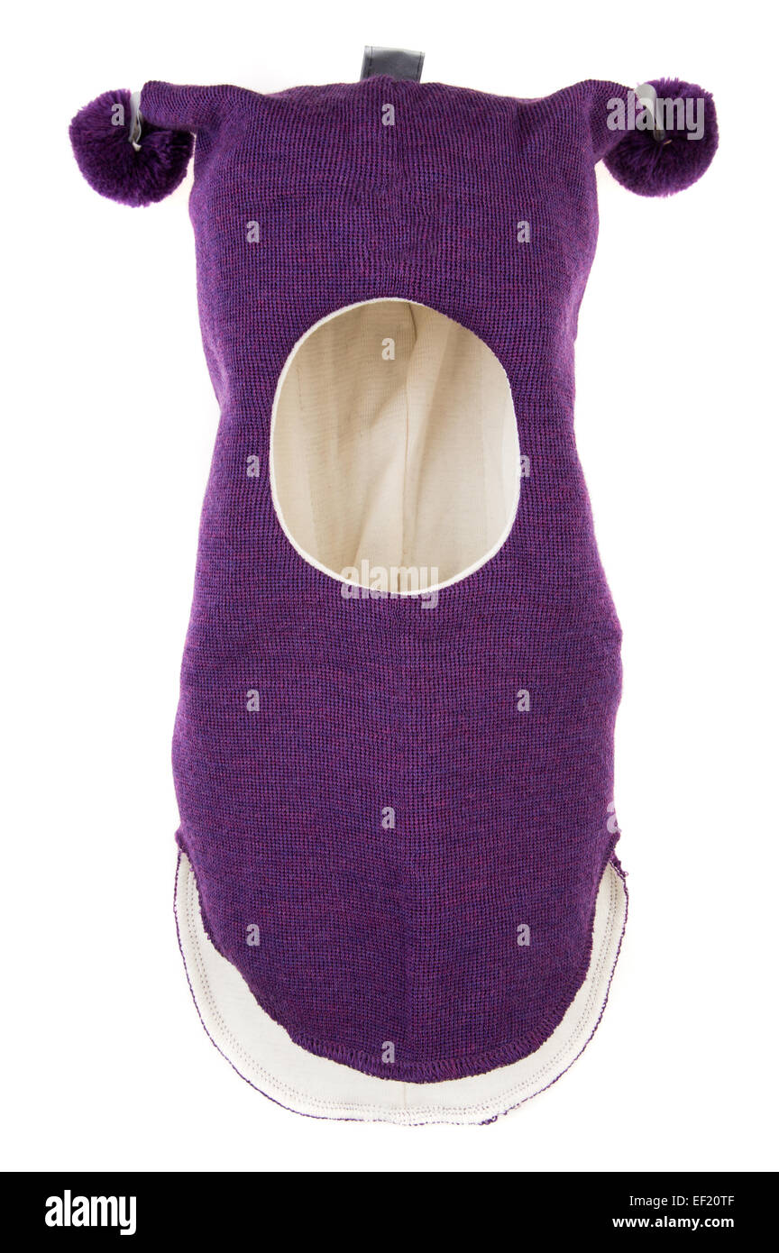 Bambino un foro della maschera da sci, winter hat casco isolato su uno sfondo bianco. Foto Stock