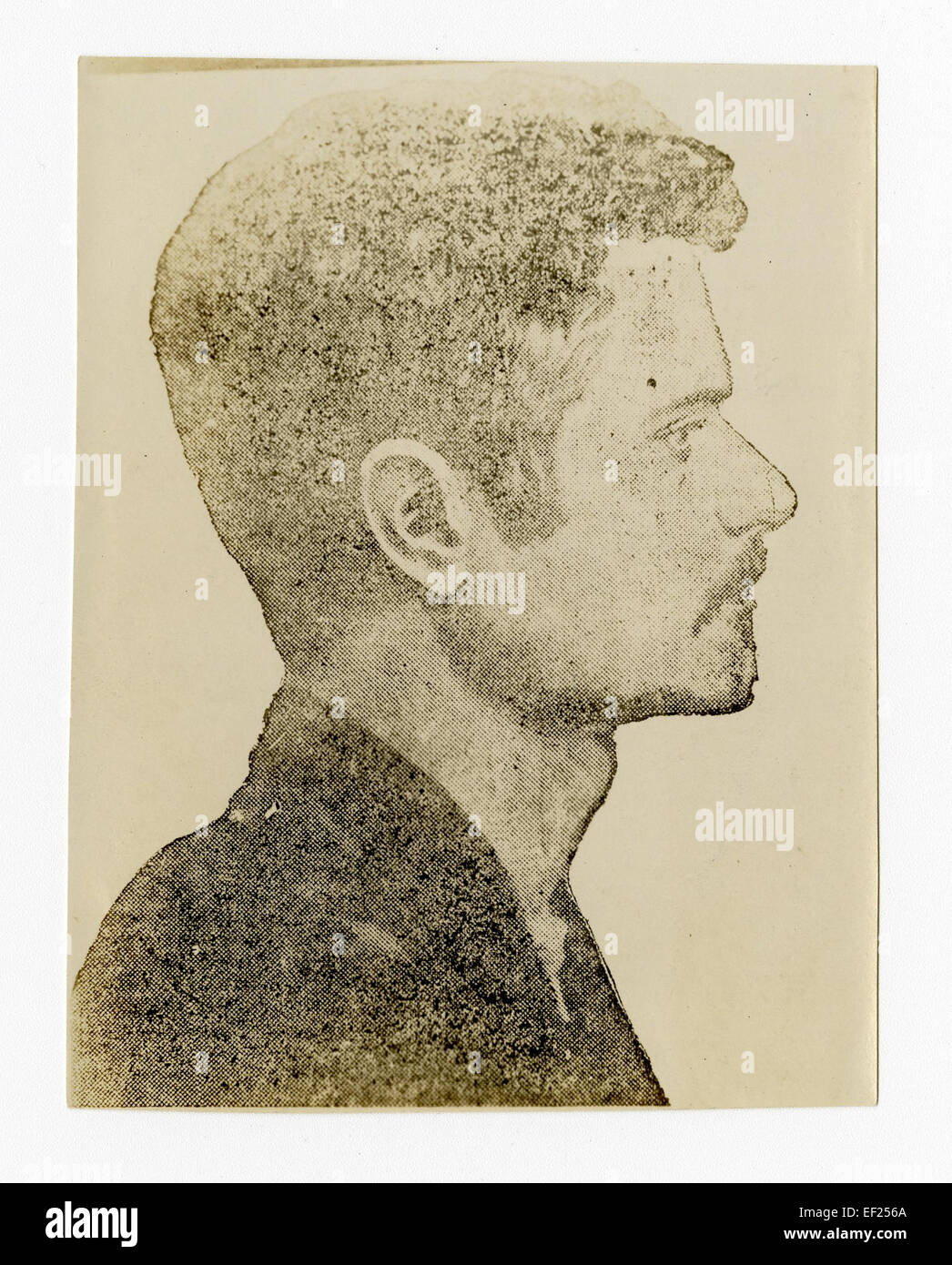 Bernardo Mora è stato condannato a morte sparando per l'assassinio del generale Barillus, un evento che ha suscitato disordini politici e azioni legali, segnando un momento significativo nella storia del paese. Foto Stock