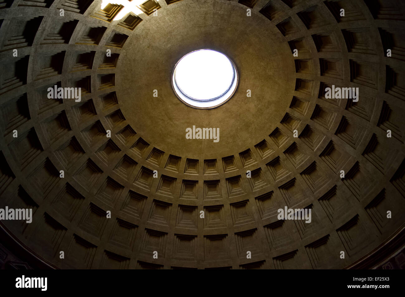 Il soffitto del Pantheon di Roma, Italia Foto Stock