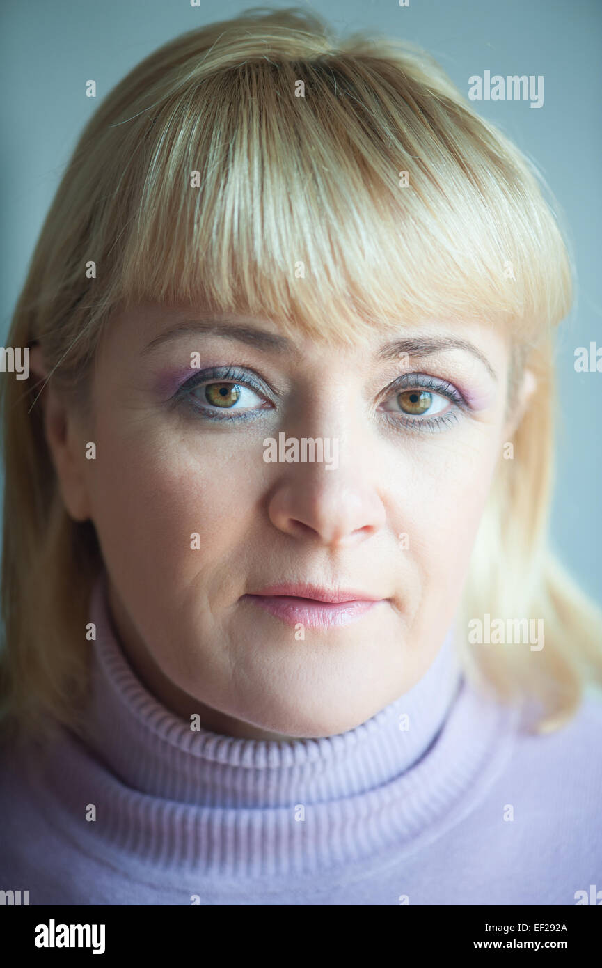 Ritratto di una bella bionda Foto Stock