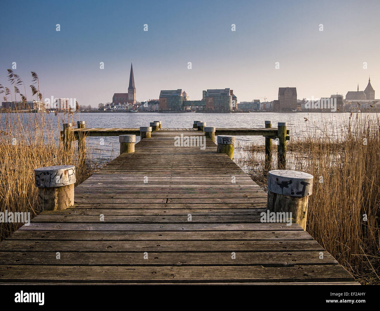 Vista della città anseatica di Rostock (Germania) Foto Stock