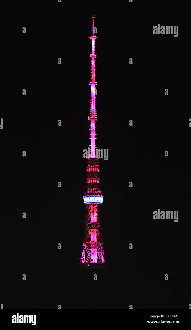La torre della TV di notte, Yerevan, Armenia Foto Stock