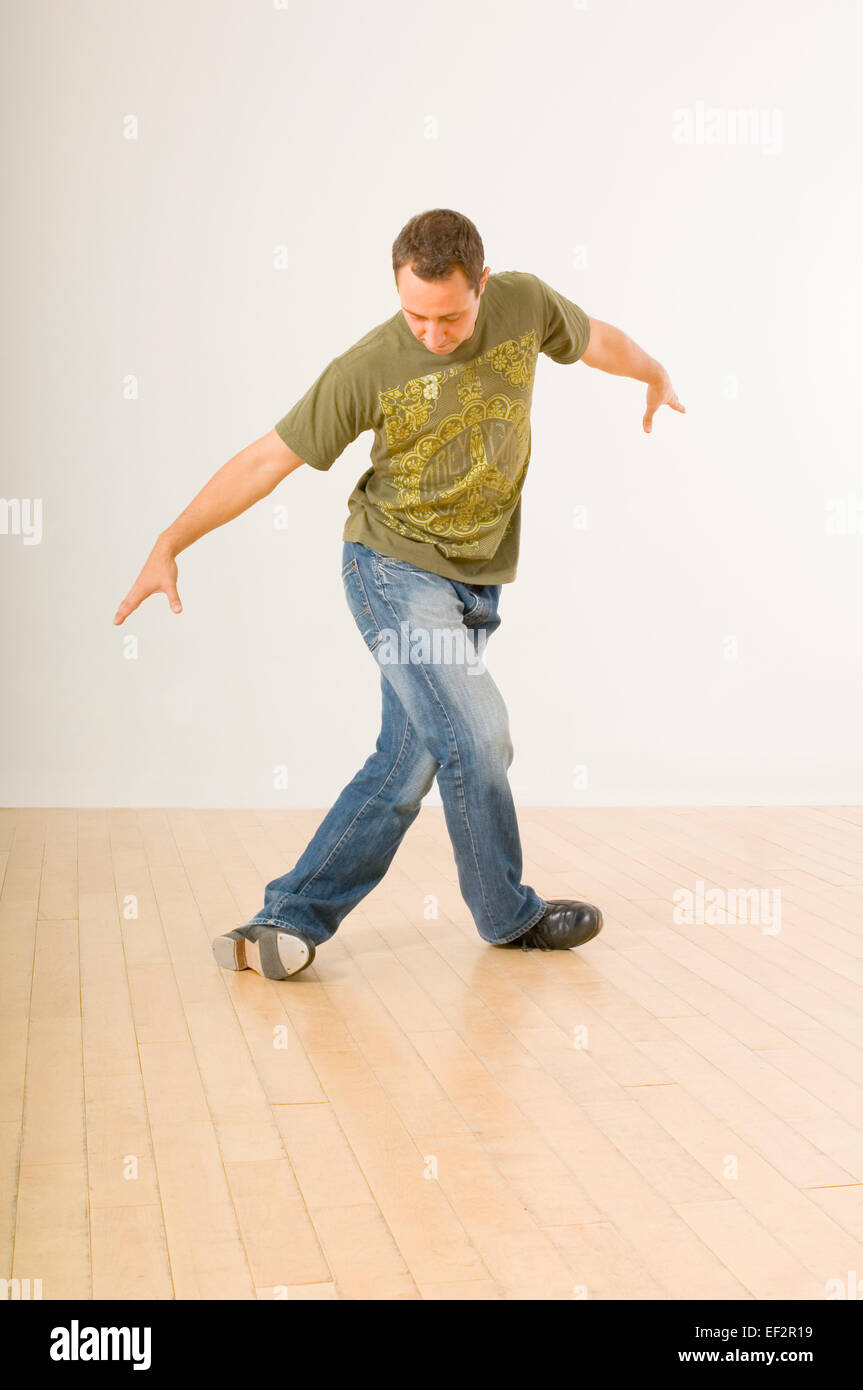 Ballerino di tip tap immagini e fotografie stock ad alta risoluzione - Alamy