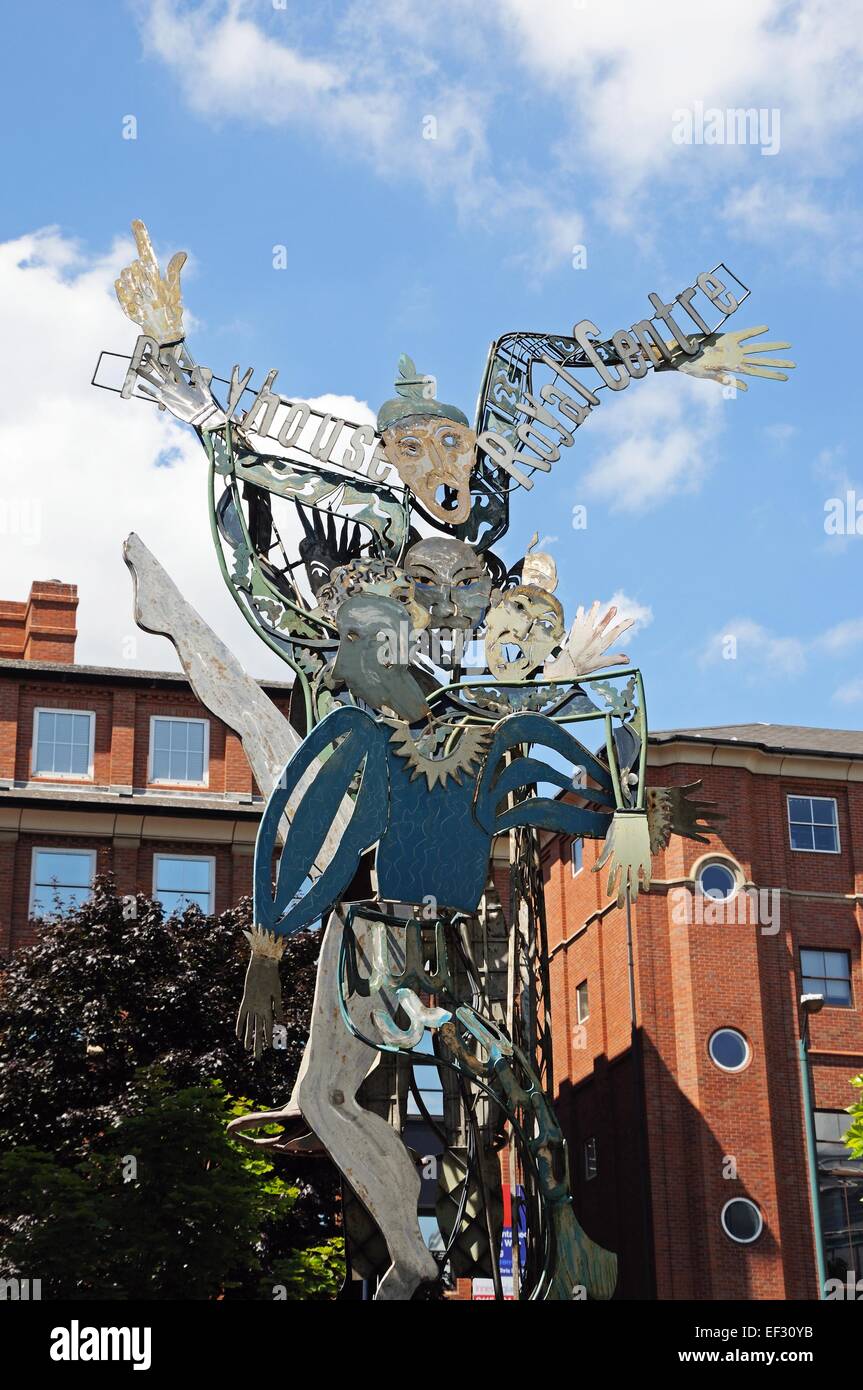 Scultura di metallo pubblicità Playhouse Theatre, Nottingham, Nottinghamshire, Inghilterra, Regno Unito, Europa occidentale. Foto Stock