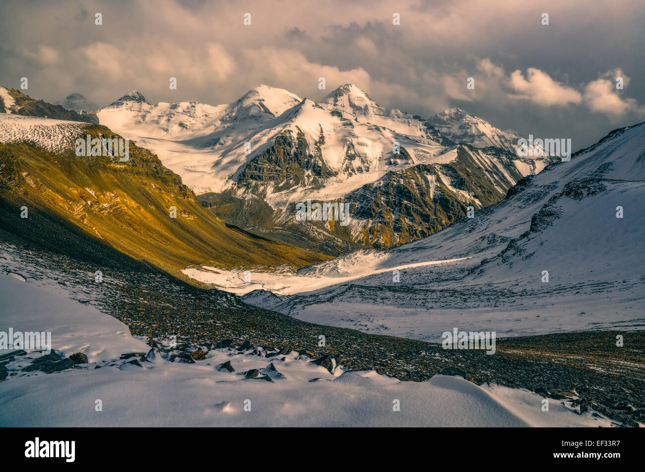 Panoramica valle nel Pamir Mountains in Tagikistan Foto Stock