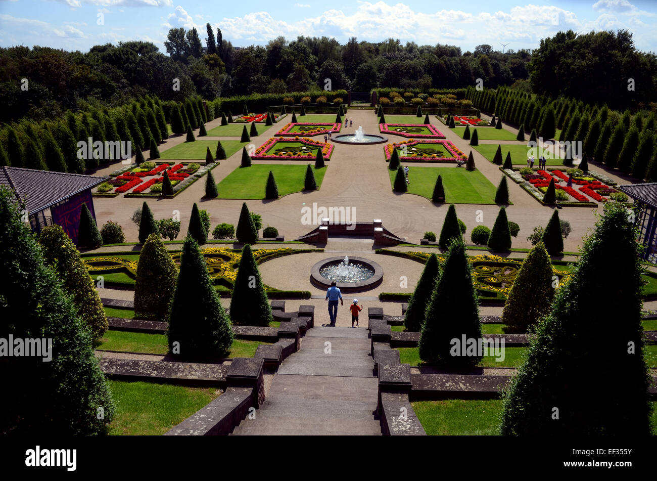 La fontana e la terrazza giardino di Kamp Abbey a Kamp-Lintfort, Renania settentrionale-Vestfalia. Foto dal 11 agosto 2014. Foto Stock