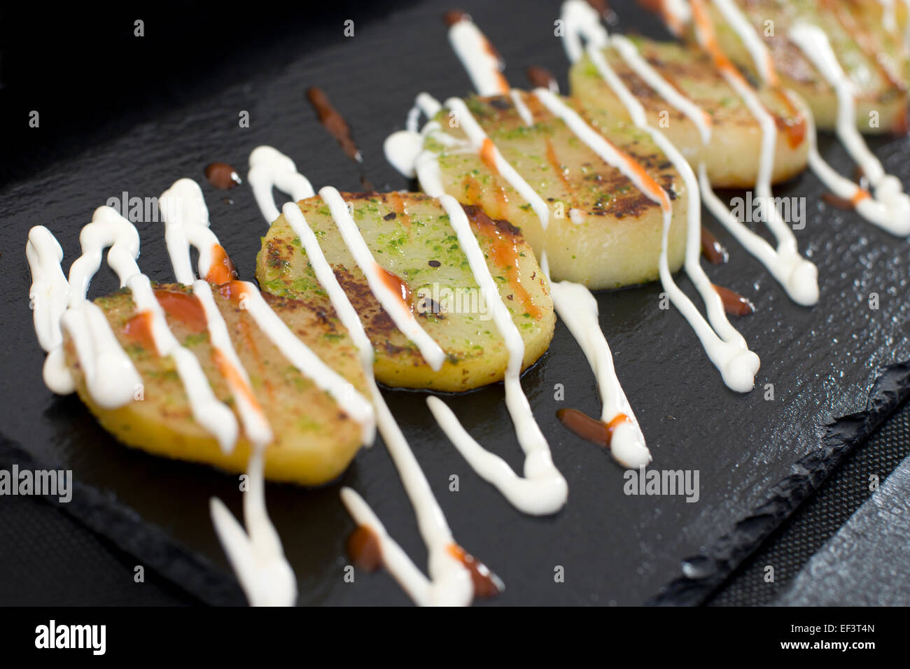 Tipico spagnolo patatas bianche, patate speziate. Foto Stock