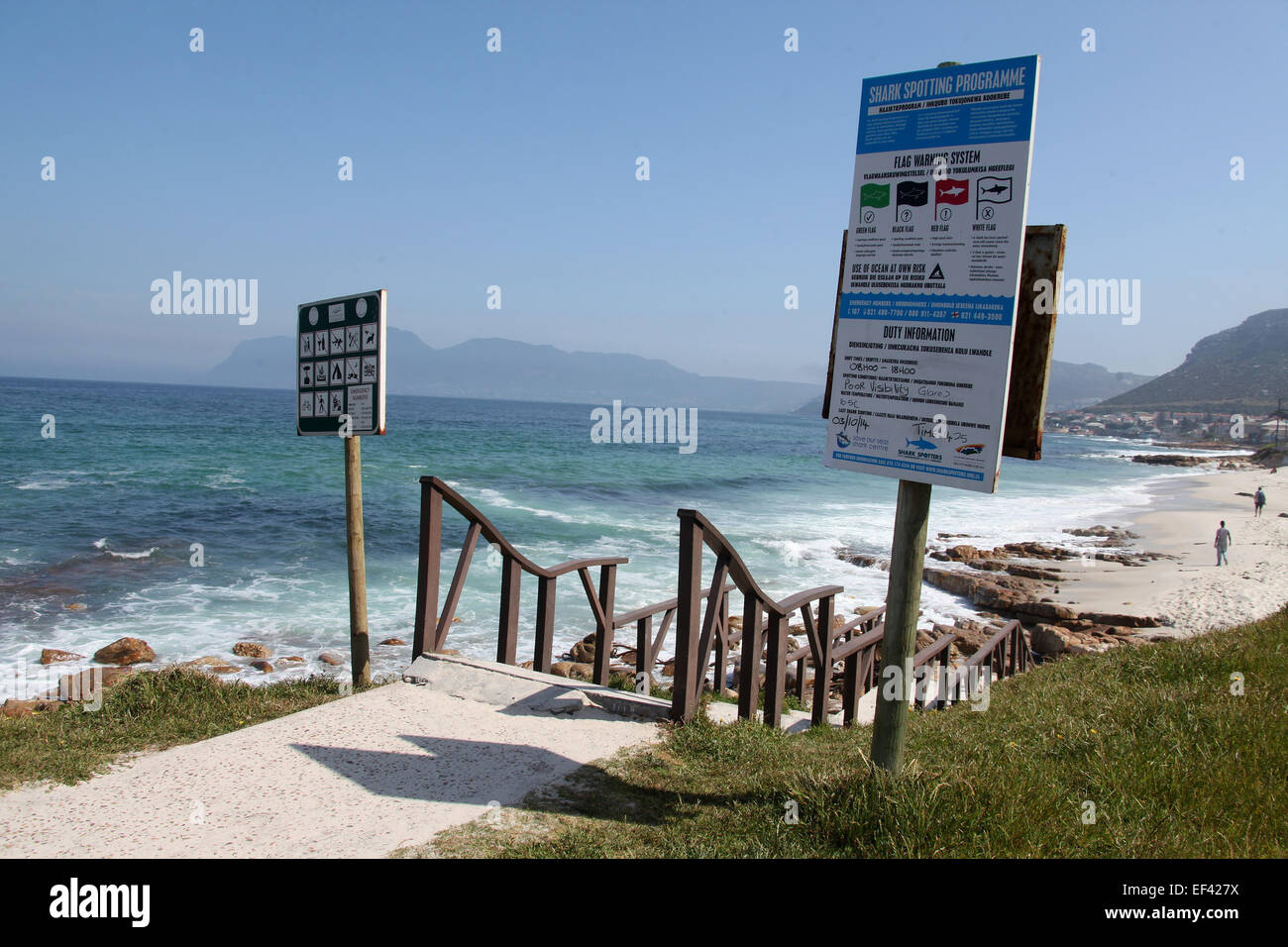 Shark Spotting Informazioni segno in Muizenberg su False Bay costa di Cape Town Foto Stock
