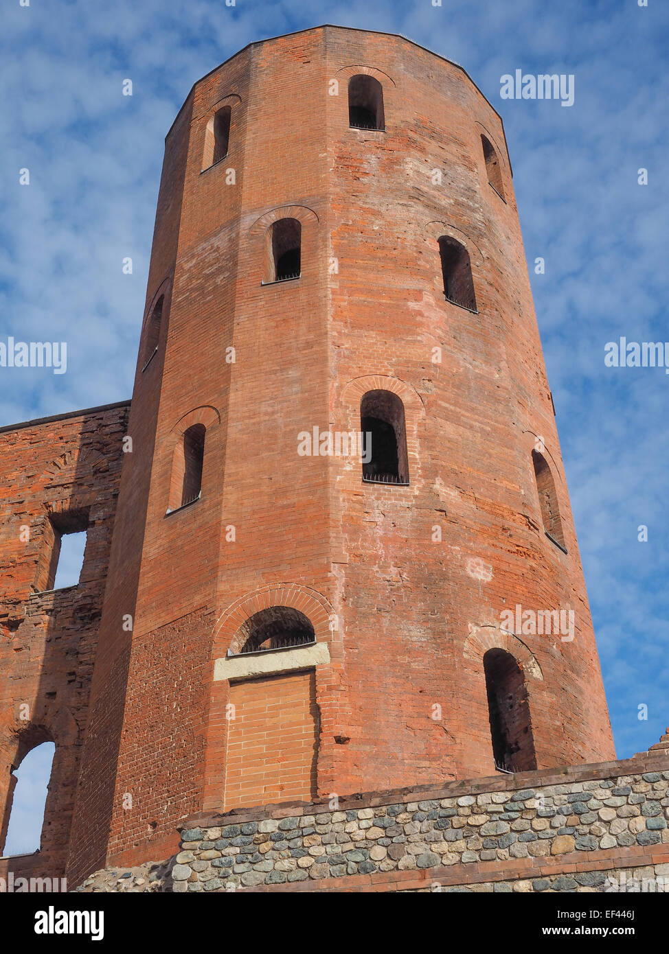 Porte Palatine antiche porte romane rovine a Torino Italia Foto Stock