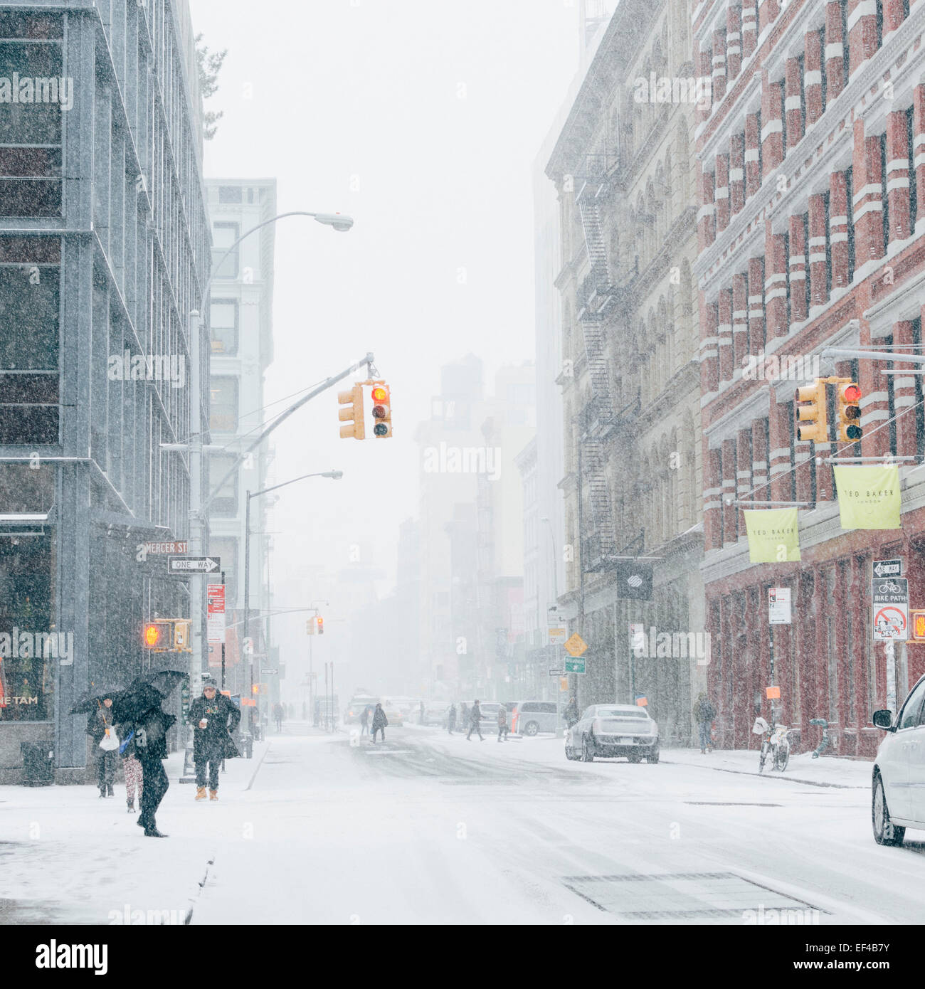 Cantò Soho street .New York, Stati Uniti d'America. Il 26 gennaio, 2015. Tempesta di neve Juno: Blizzard in New York City. Credito: Kristin Lee/Alamy Live News Foto Stock
