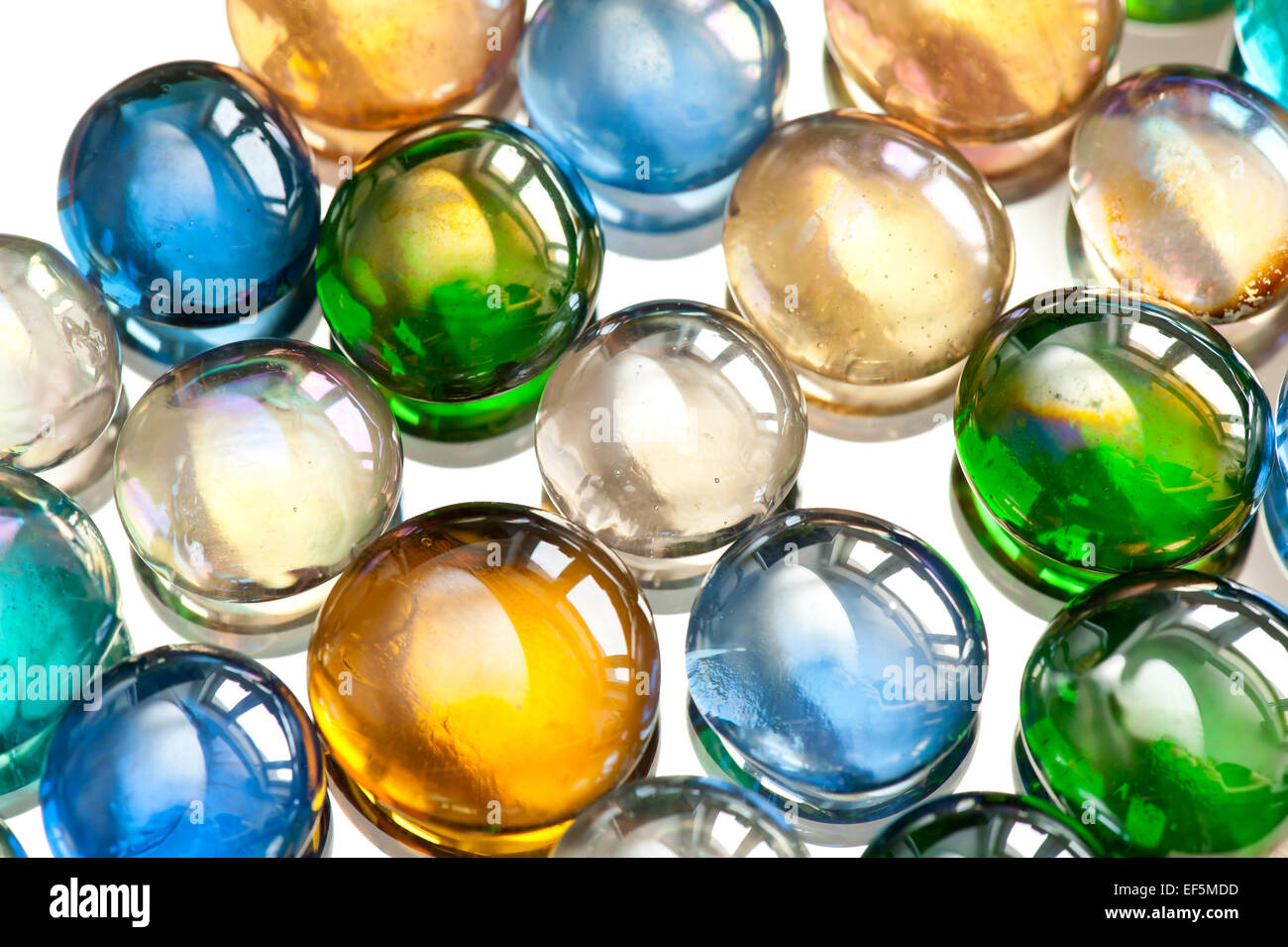 Palle di vetro marmi colorati astratta mix Foto Stock