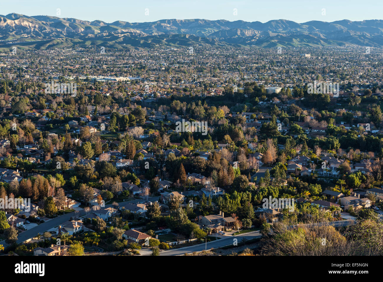 Dense periferie vicino a Los Angeles in Simi Valley, California. Foto Stock