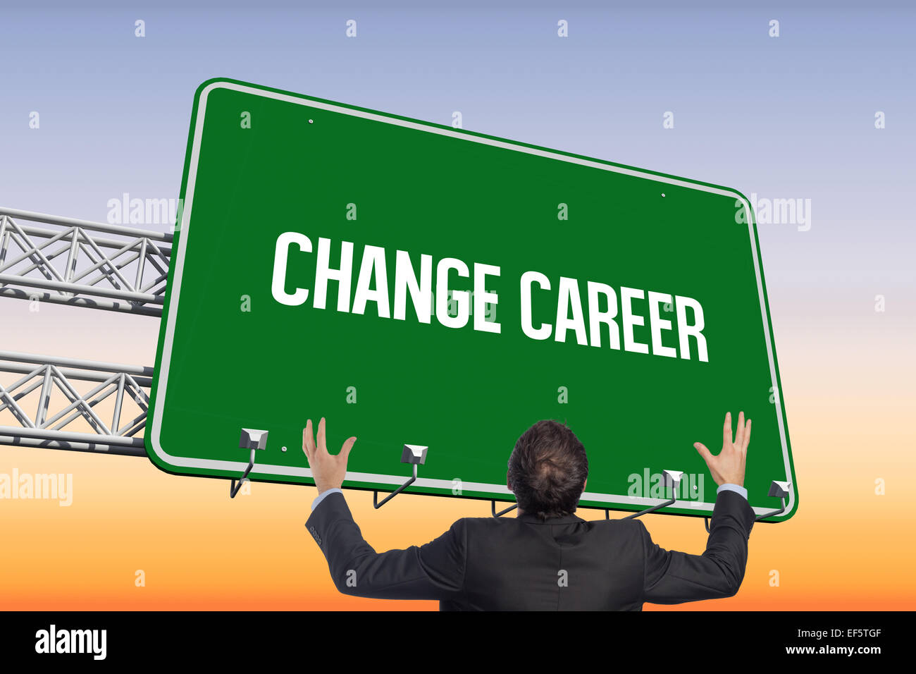 Cambiare carriera contro il viola e il cielo arancione Foto Stock