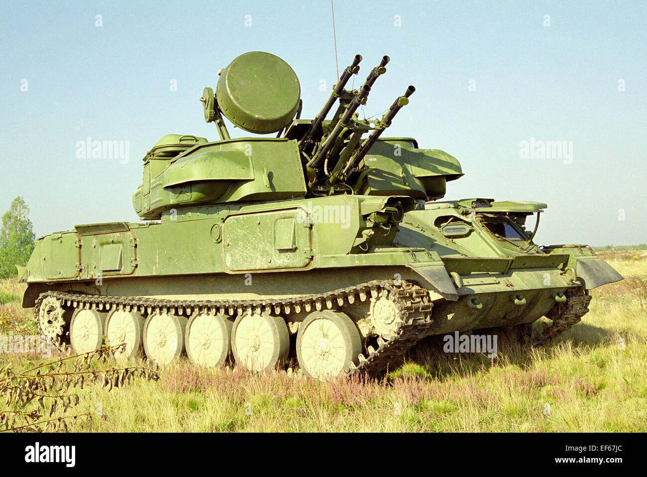 Il ZSU-23-4 'Shilka' è leggermente corazzati, semoventi, radar guidato  anti-aerei weapon system (SPAAG) 1999 Foto stock - Alamy