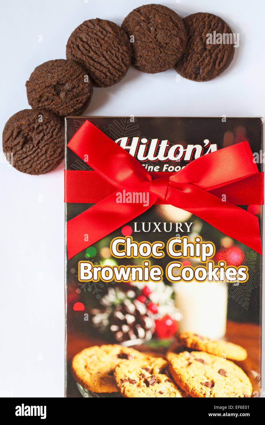 Scatola di Hilton's cibo raffinato lusso Chip Choc Brownie Cookies con contenuto rimosso impostato su sfondo bianco Foto Stock