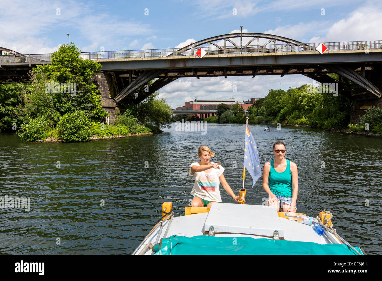 Barca a pedali, houseboat 'Escargot', auto guidata barca con sistemazione per 4 persone sul fiume Ruhr, Foto Stock