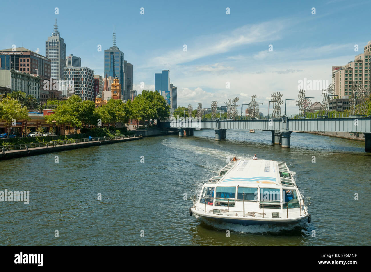 Lo Skyline di Melbourne da Queens Bridge, Melbourne, Victoria, Australia Foto Stock