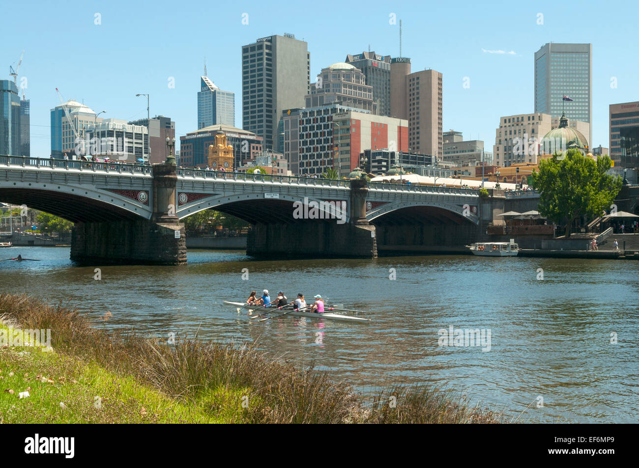 Fiume Yarra e Princes Bridge, Melbourne, Victoria, Australia Foto Stock