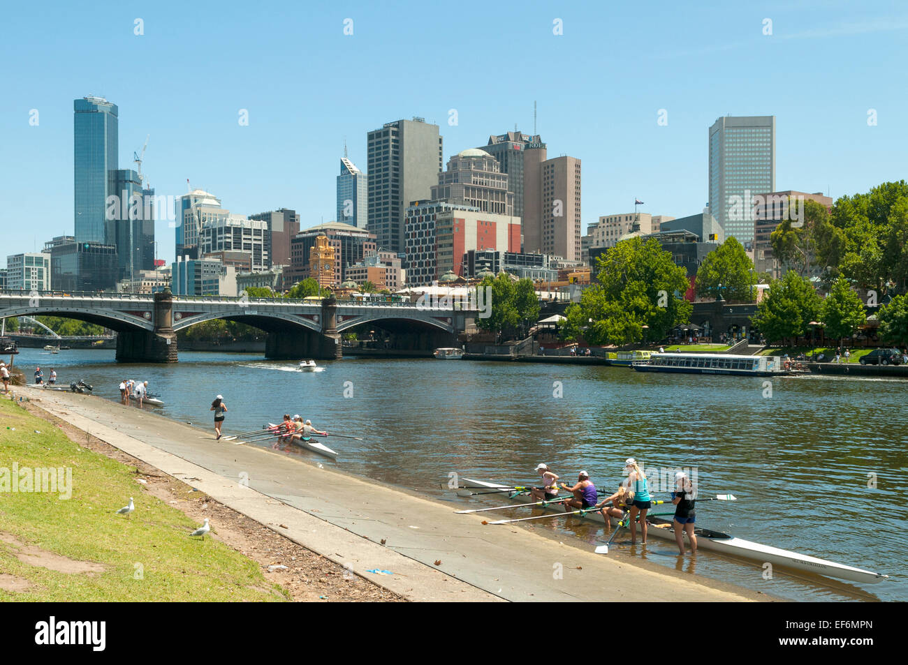 Fiume Yarra e Princes Bridge, Melbourne, Victoria, Australia Foto Stock