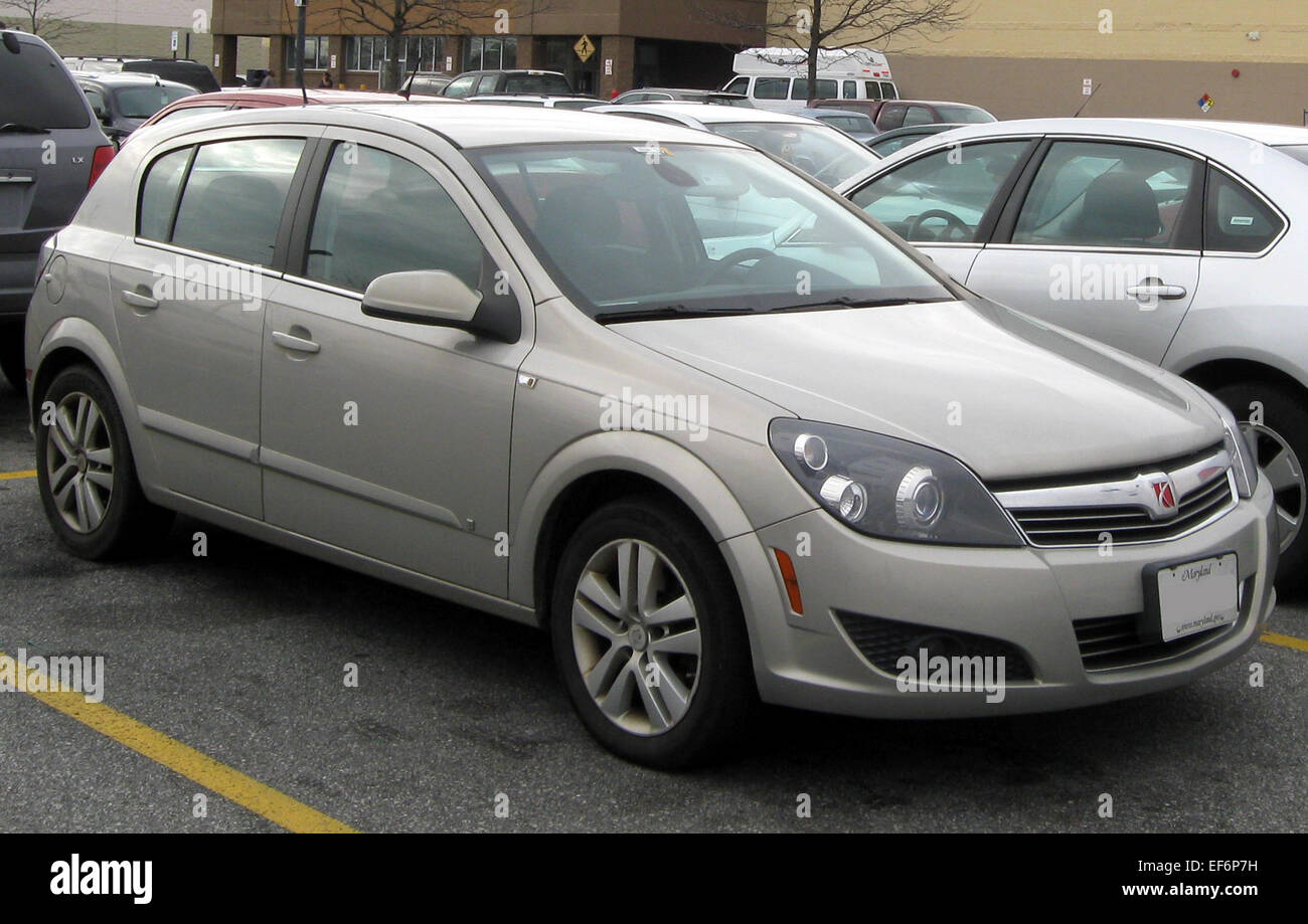 Saturn Astra cinque porta 02 04 2012 Foto Stock