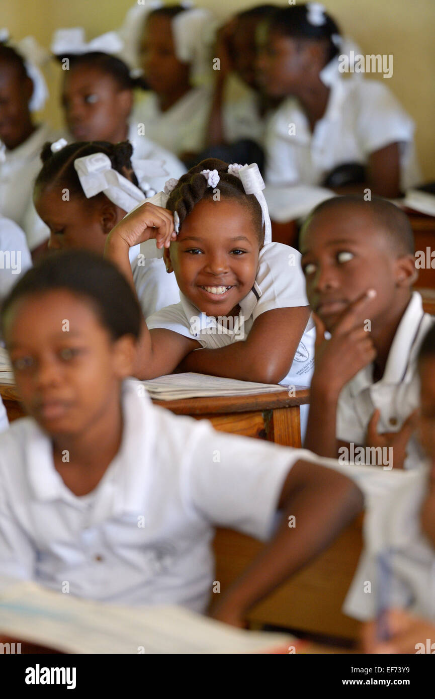 Gli alunni, Basile Moreau scuola primaria, Carrefour, Port-au-Prince, Dipartimento Ouest, Haiti Foto Stock