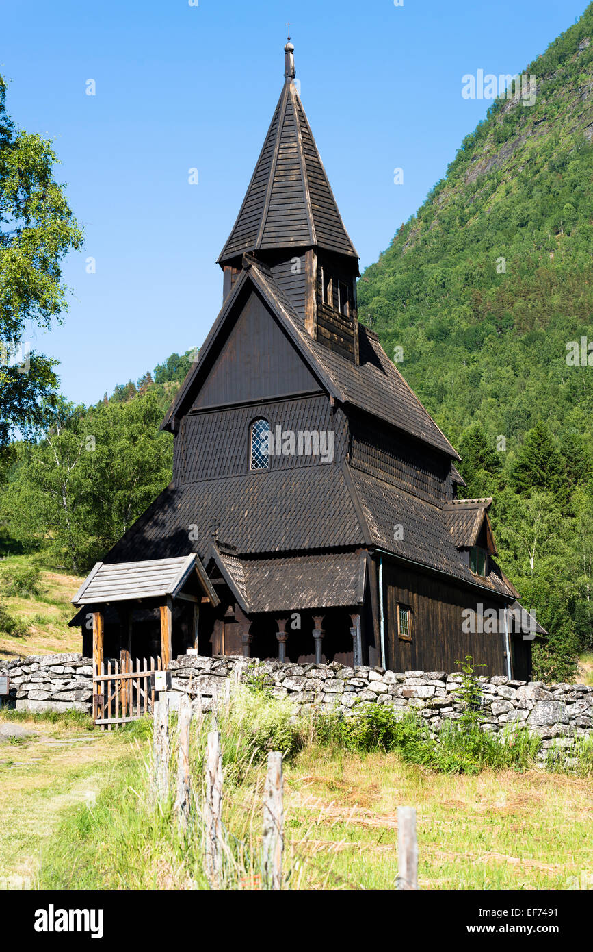 Chiesa di Urnes, Urnes, Lustrafjorden, Sogn og Fjordane, Norvegia Foto Stock