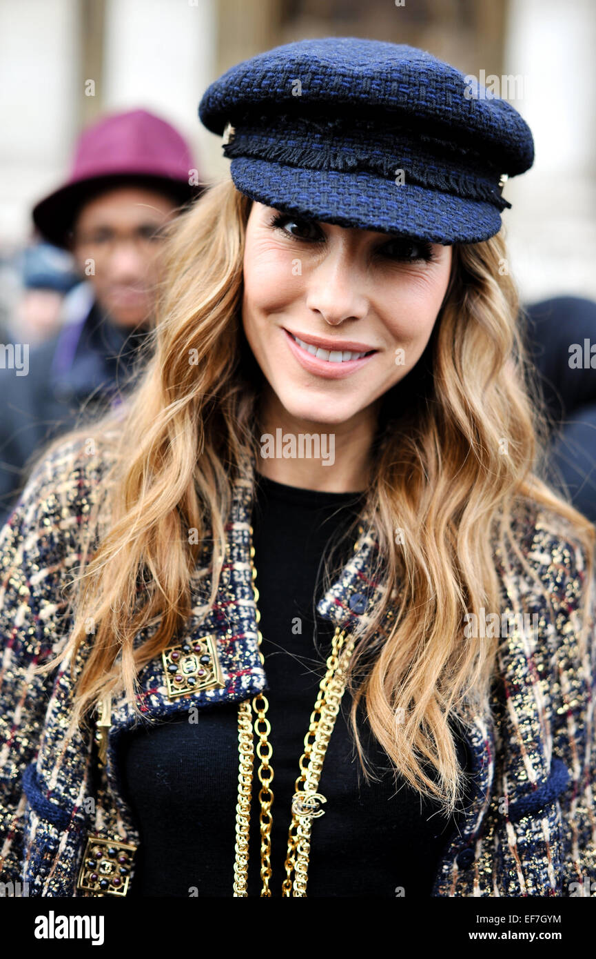 Alexandra Lapp, di Stylesandwich.com, arrivando presso la pista di Chanel visualizza durante la Haute Couture della settimana della moda a Parigi - Jan 27, 2015 - Foto: Pista Manhattan/Celine Gaille/picture alliance Foto Stock