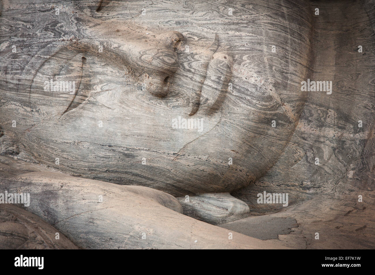 Gigante Buddha reclinato peccato NIRVANA; GAL VIHARA tempio di roccia Foto Stock