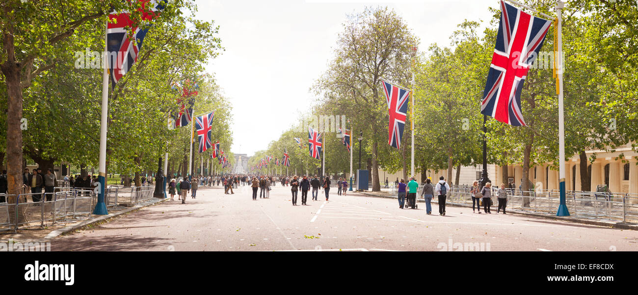 Il Mall (portando a Buckingham Palace), Londra Foto Stock