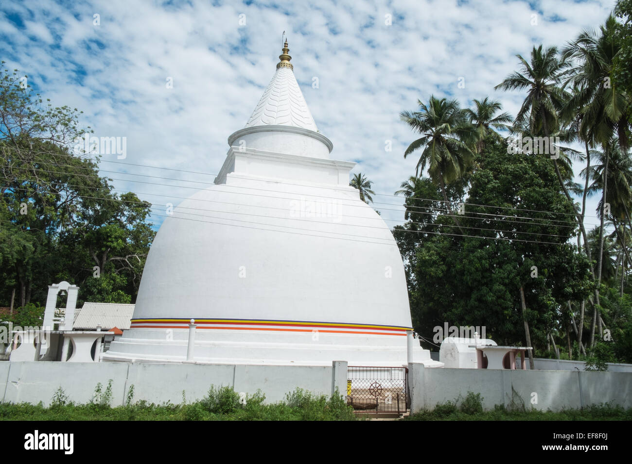 Tempio buddista, stupa o dagoba a Tissa, Tissamaharama,Sri Lanka. Foto Stock