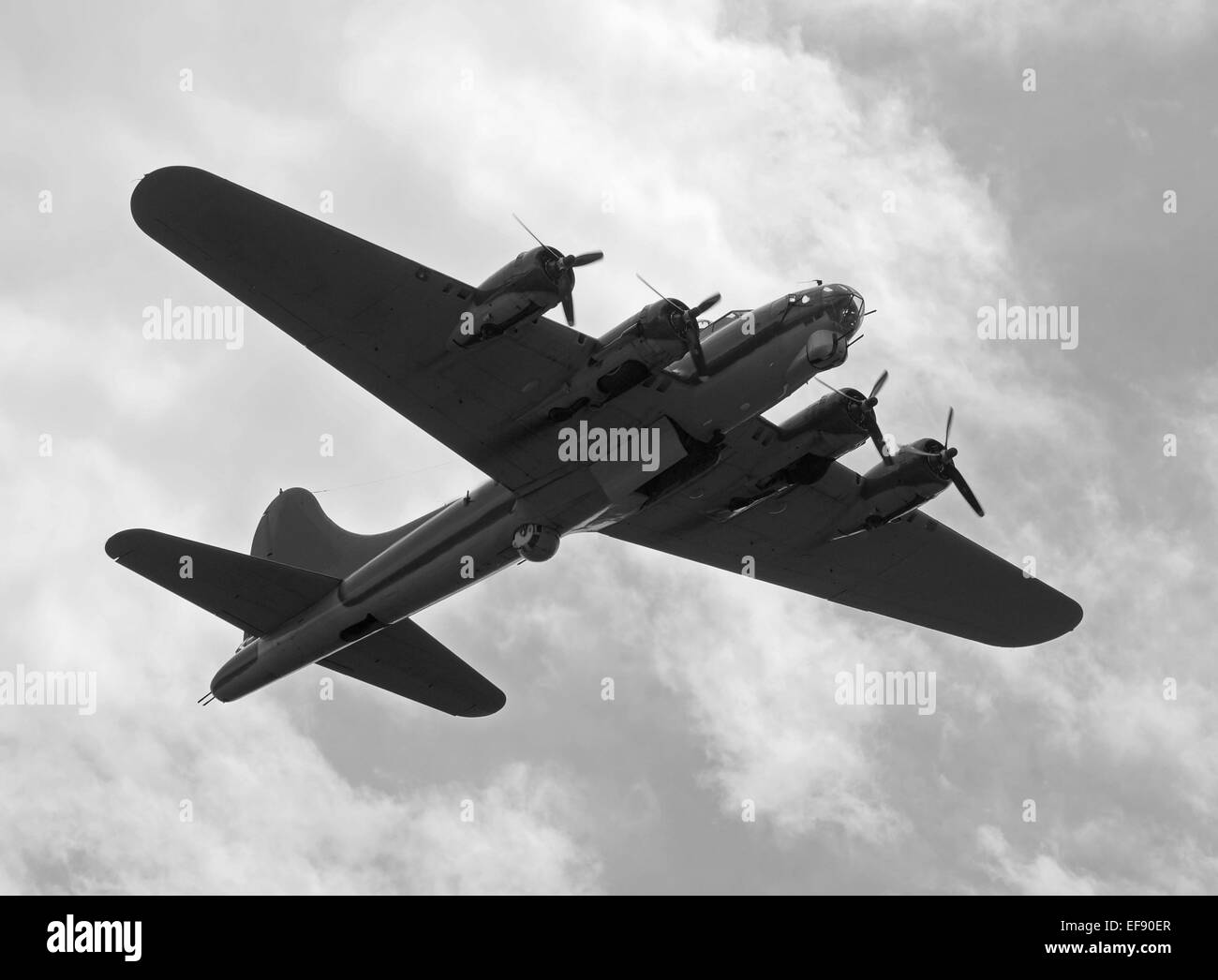 La seconda guerra mondiale era di bombardieri pesanti su una missione B-17 Flying Fortress Foto Stock