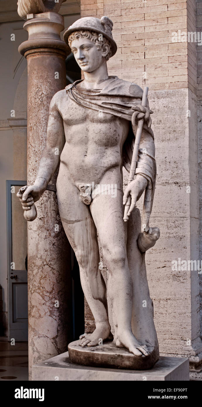 Hermes ( Hermes ingenui )kerykeion araldo del personale, kithara petasus round hat viaggiatori mantello ( Museo del Vaticano Roma Italia ) Foto Stock