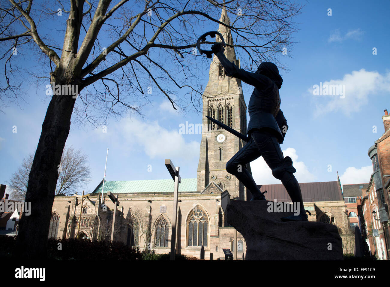Richard III statua e cattedrale di Leicester, Leicester, Regno Unito Foto Stock